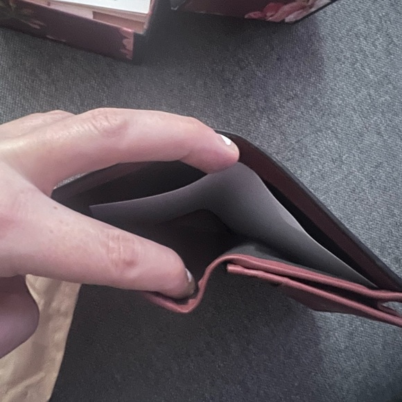 Gucci Supreme Blooms in Antique Floral & Monogram Print - Picture 3 of 7